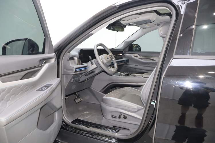 Used Ford Edge 2023 Ford Explorer L 2.0T EcoBoost E-Hybrid Two-Wheel Drive 7-Seater Luxury Model
