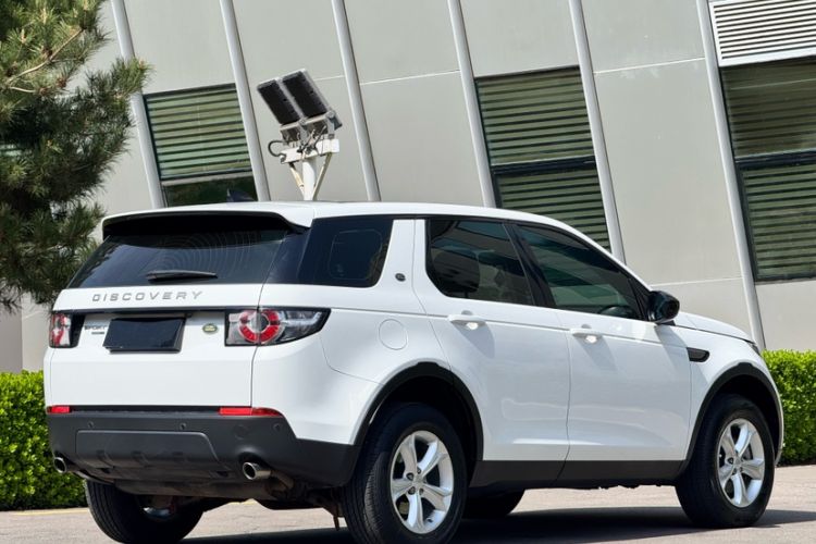 Used Land Rover Discovery Sport 2017 2.0T PURE Exterior 6