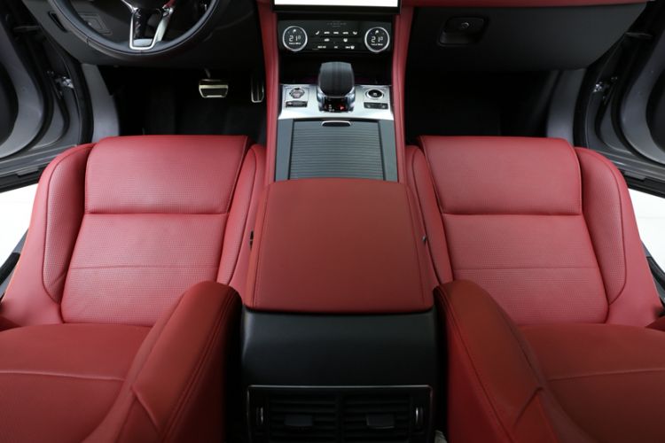 Used Jaguar F-PACE 2024 P250 R-Dynamic HSE Interior 4