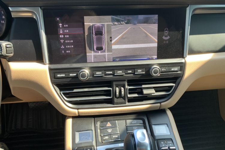 Used Porsche Macan 2020 Macan 2.0T
