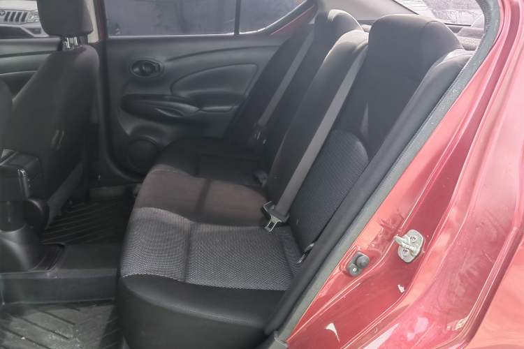 Used Nissan Sunny 2015 1.5XE CVT Master Edition Interior 1