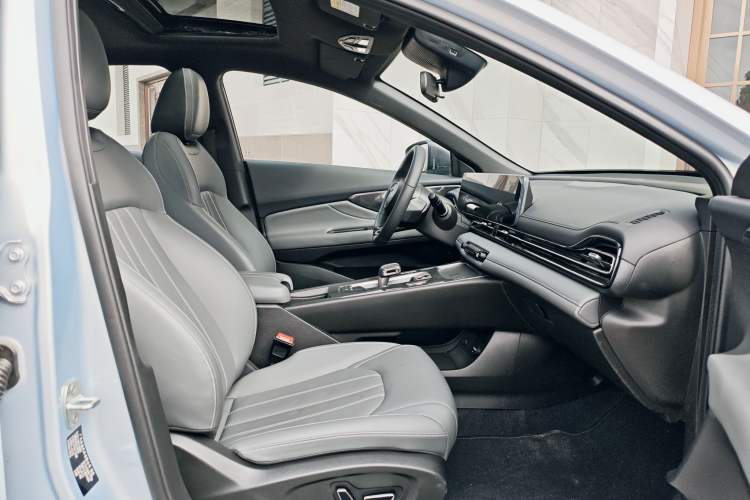 Used GAC Trumpchi EMPOW 2024 270T DCT Yingbao R-Style Edition
