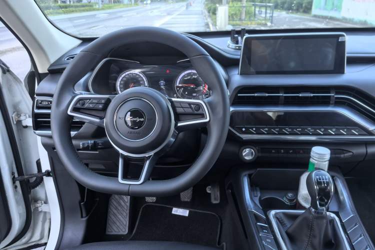 Used Zotye T500 2018 1.5T Manual Luxury Model
