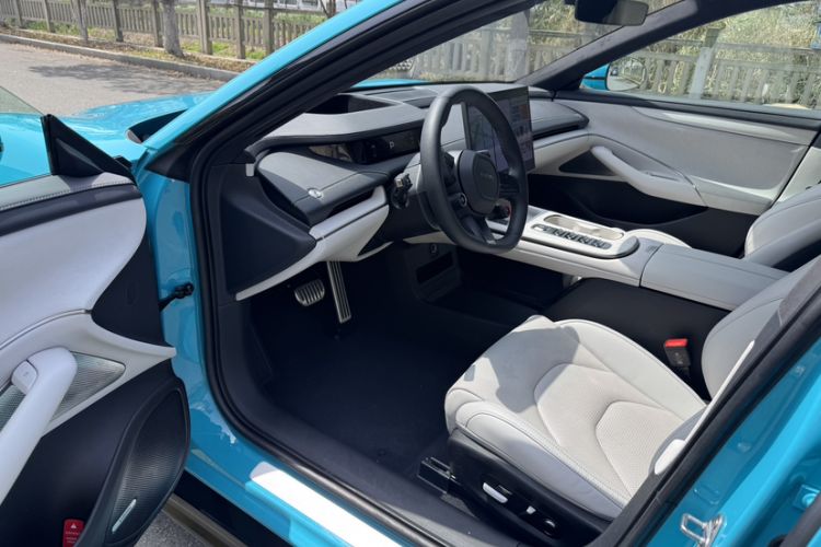 Used Xiaomi Auto SU7 2024 Four-Wheel Drive Ultra-Long Range Advanced Intelligent Driving Max Edition Left Front Seat