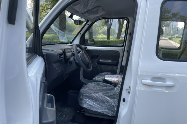 Used Wuling Zhiguang New Energy 2025 Standard Model