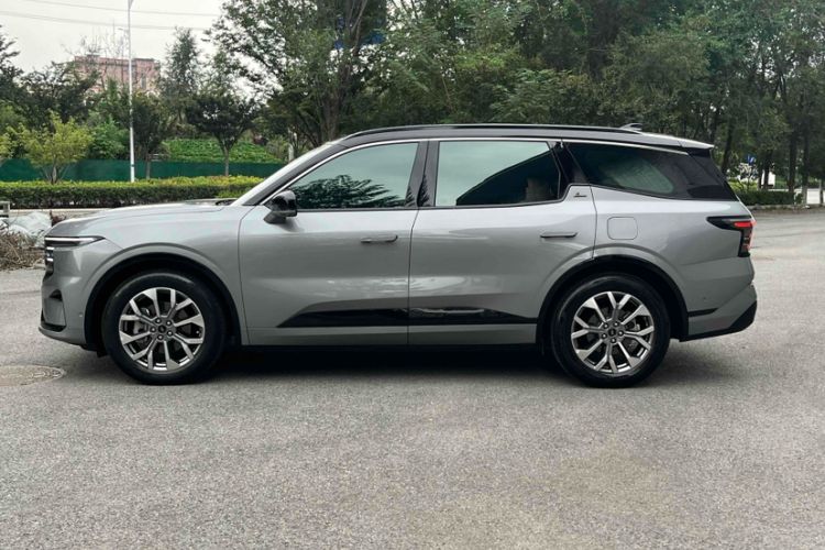 Used Ford Edge 2023 Ford Explorer L 2.0T EcoBoost Four-Wheel Drive 7-Seater Supreme Model