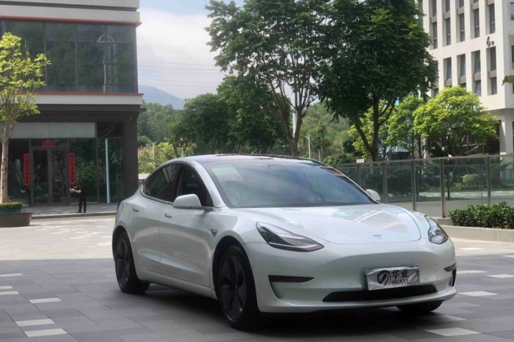 Used Tesla Model 3 2019 Long-Range Rear-Wheel-Drive Version Exterior 2