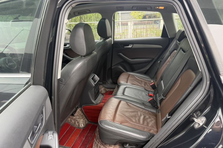 Used Audi Q5 2017 Plus 40 TFSI Ambition Model Interior 7