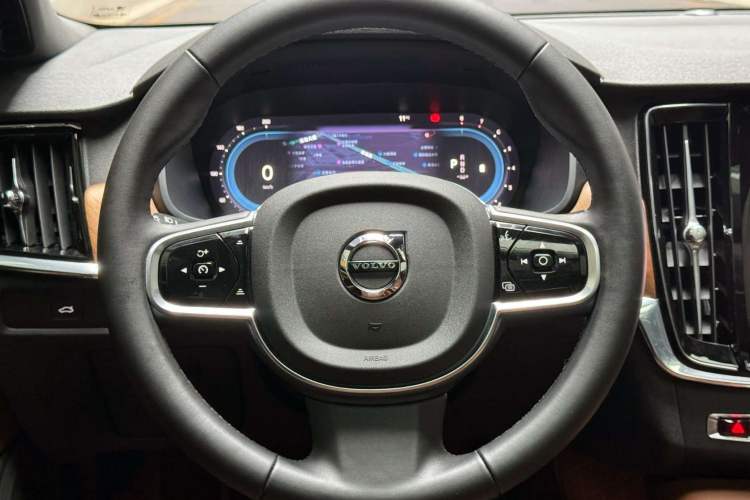 Used Volvo S90 2025 B5 Zhiyi Luxury Edition Interior 2