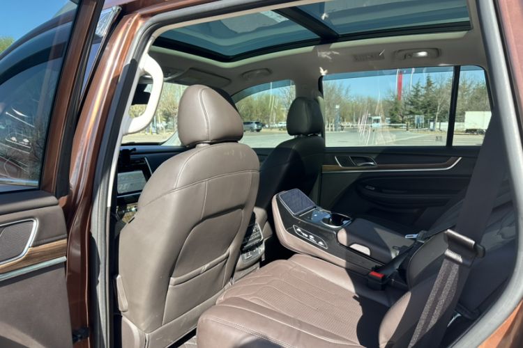 Used Roewe RX8 2018 30T Smart Connectivity All-Wheel Drive Supreme Edition