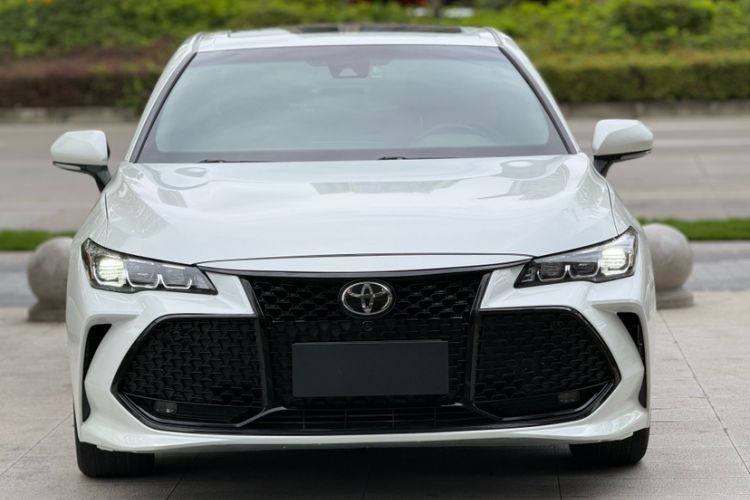 Used Toyota Avalon 2019 2.0L Luxury Edition China VI Standard
