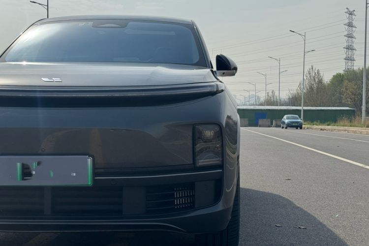 Used Li Auto L8 2023 Pro Model
