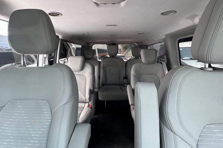 Used Ford Transit 2023 2.0T Diesel Automatic Commercial & Travel Version Mid-axle Low-roof Design 7/8/9-Seater