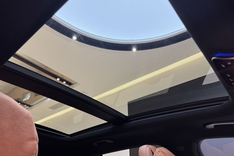 Used Mercedes-Benz GLC 2023 GLC 260 L 4MATIC Luxury 7-Seater Headliner