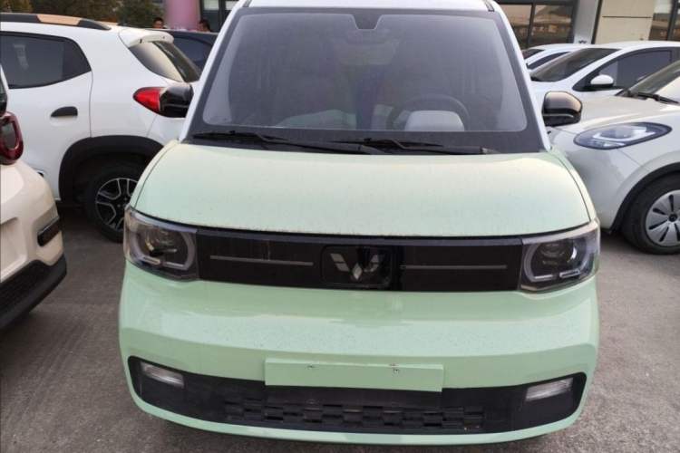 Used Wuling Hongguang MINIEV 2022 Macaron Premium Model – Lithium Iron Phosphate
