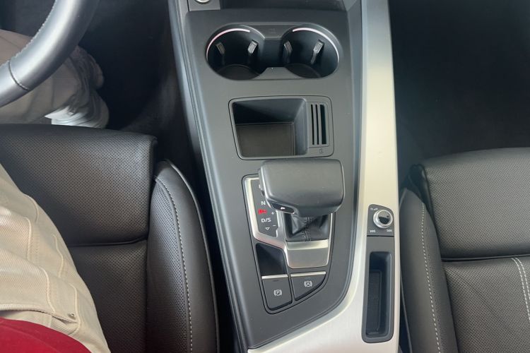 Used Audi A4L 2020 40 TFSI Luxury Dynamic Model