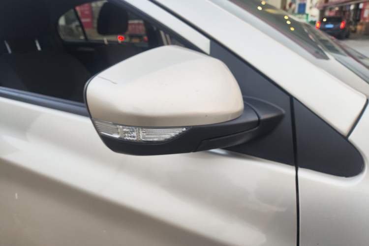 Used Roewe 350 2014 1.5L Automatic Xunda Edition