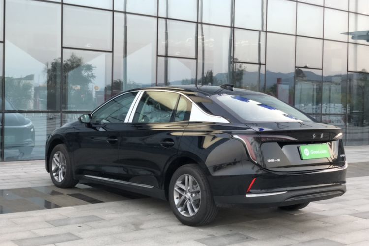 Used Hongqi E-QM5 2025 500km Range Commuter Version
