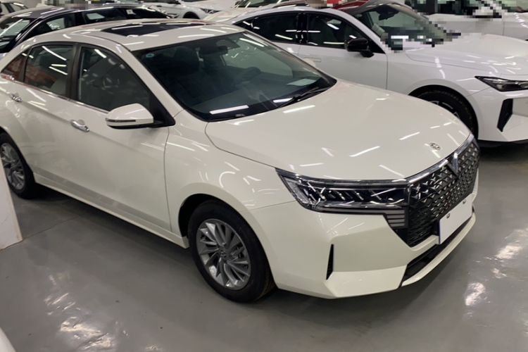 Used Venucia D60 2023 PLUS 1.6L XL CVT Yue Ling Edition Exterior 2