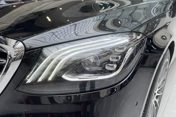 Used Mercedes-Benz S-Class 2018 S 320 L Exterior 8