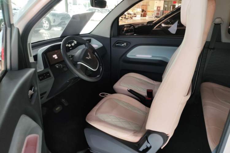 Used Wuling Hongguang MINIEV 2021 Macaron Premium Model – Lithium Iron Phosphate