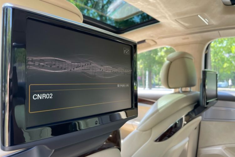 Used Audi A8 2014 A8L 6.3 FSI W12 quattro flagship model
