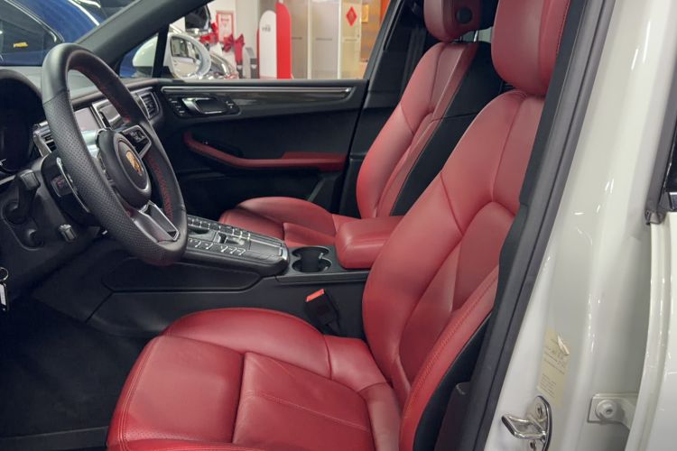 Used Porsche Macan 2017 Macan 2.0T Interior 1