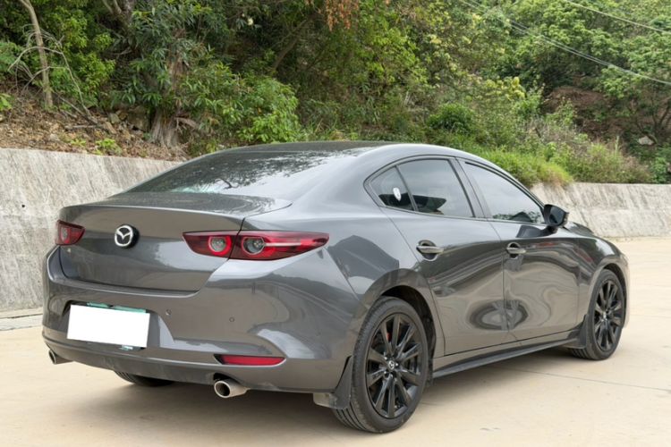 Used Mazda 3 Axela 2021 2.0L Automatic ZhiZun Edition
