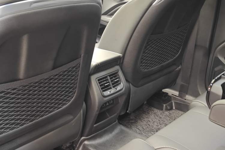 Used Geely Auto Monjaro New Energy 2019 Updated 400T YAOXINGER Pure Electric Range of 56 KM
