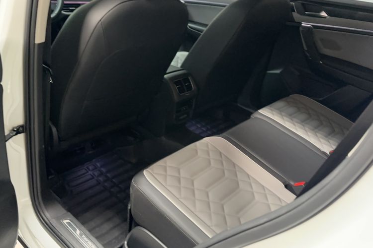 Used Volkswagen Tayron 2023 330TSI Two-Wheel-Drive Luxury Plus Advanced Version
