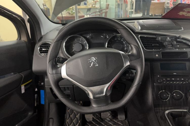 Used Peugeot 3008 2015 2.0L Manual Classic Edition