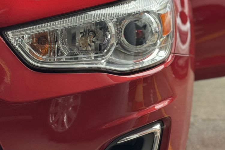 Used Mitsubishi ASX 2013 2.0L CVT Four-Wheel Drive Premium Edition
