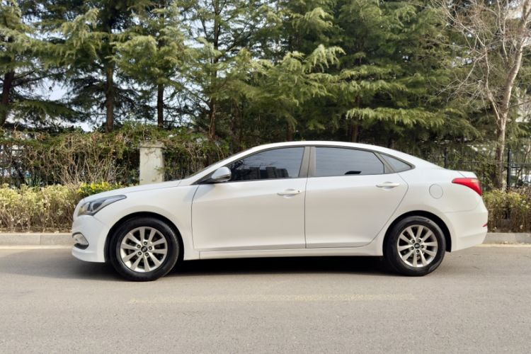 Used Hyundai Mistra 2014 1.8L Manual Comfort GL Model
