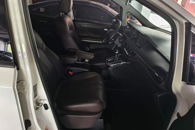 Used GAC Trumpchi M6 2019 270T Automatic Luxury Edition (7-seater) China V Standard