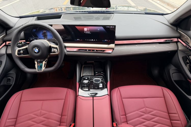 Used BMW 5 Series 2025 530Li Luxury Edition M Sport Package Interior 5