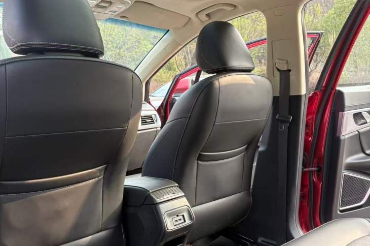 Used Geely Auto Emgrand GS 2019 1.4T Manual Ya Interior 3