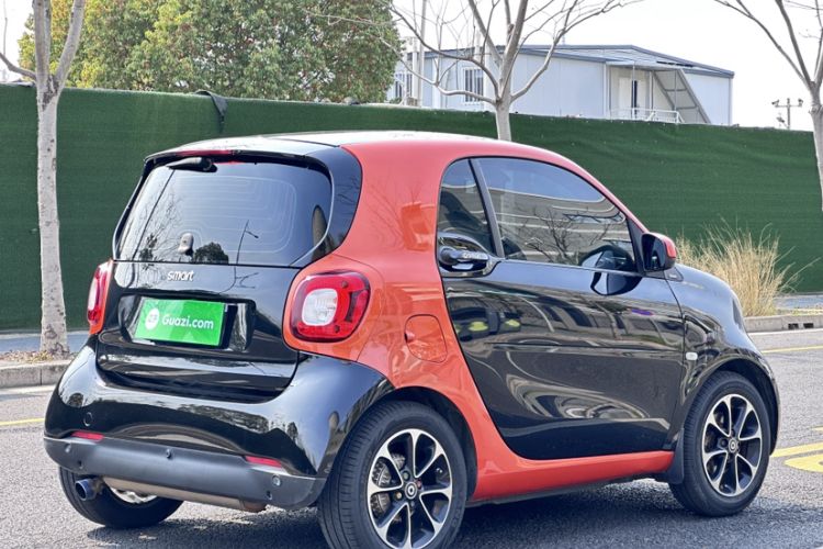 Used smart fortwo 2015 1.0L 52 kW Hardtop Passion Edition
