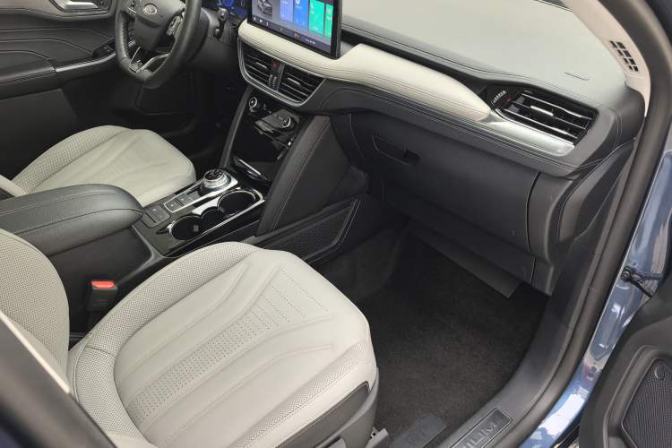 Used Ford Escape 2020 EcoBoost 245 Four-Wheel Drive Luxury Edition