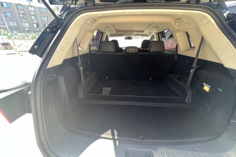 Used Sinotruk VGV U70 2020 1.5T Automatic Smart Luxury 7-Seater