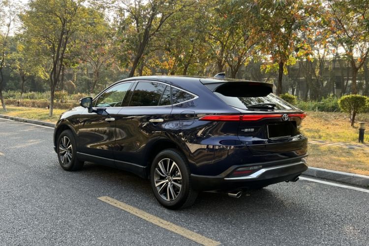 Used Toyota Harrier 2022 2.0L CVT Two-Wheel Drive Luxury Edition