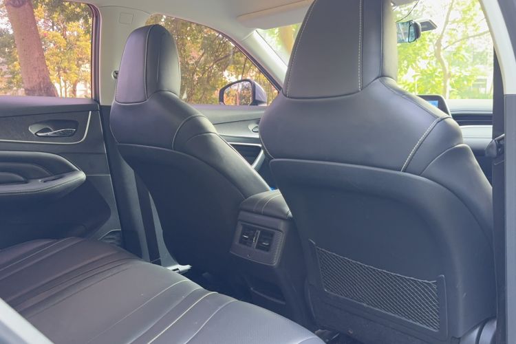 Used Venucia V 2021 260T Idol Edition