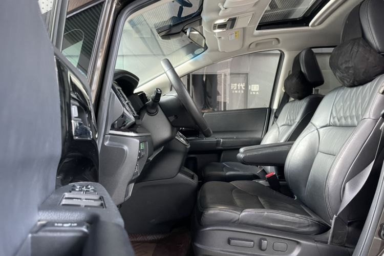 Used Honda Elysion 2019 2.0L Hybrid Supreme Edition
