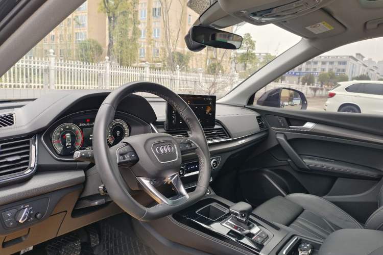 Used Audi Q5L 2022 Updated 40T Luxury Dynamic Edition
