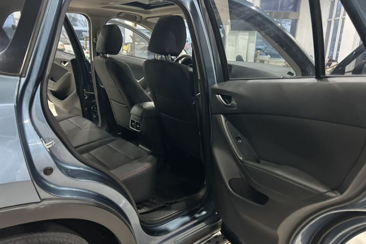 Used Mazda CX-5 2015 2.0L Automatic Two-Wheel Drive Urban Version Exterior 7