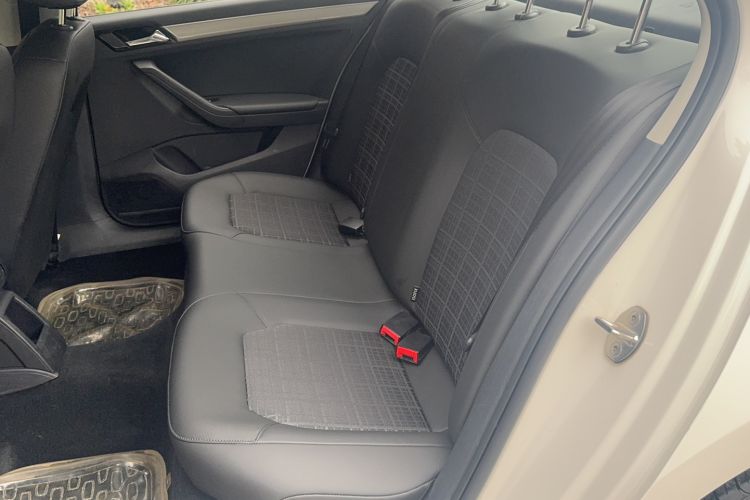 Used Volkswagen Jetta 2017 1.4L Manual Comfort Model
