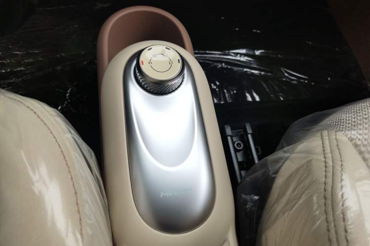 Used Wuling Hongguang MINIEV 2025 Four-Door Version Zhenxiang+ Edition