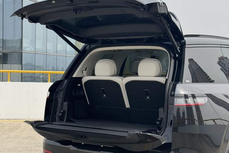 Used Lynk & Co 900 2025 2.0T Ultra