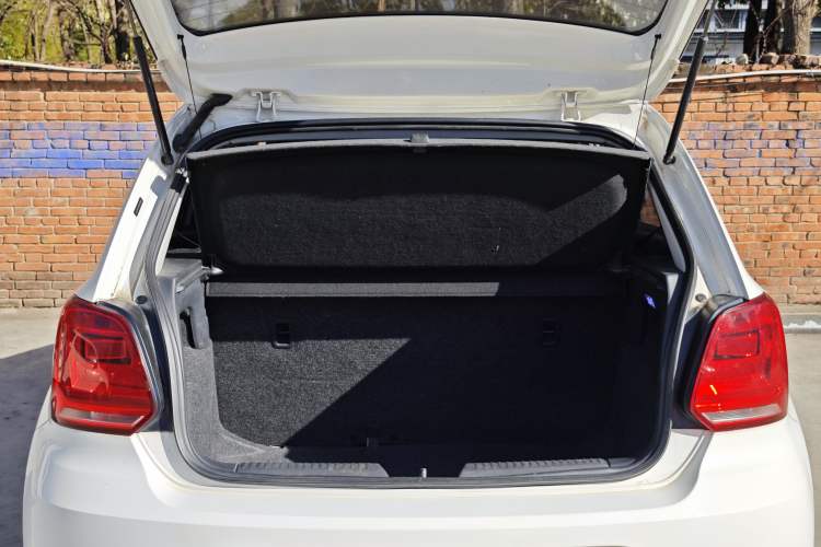 Used Volkswagen Polo 2016 1.4L Manual Fashion Model
