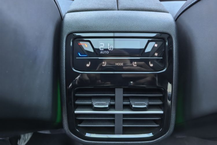 Used Volkswagen Passat 2025 Pro 380TSI Starry Dragon Luxury Edition