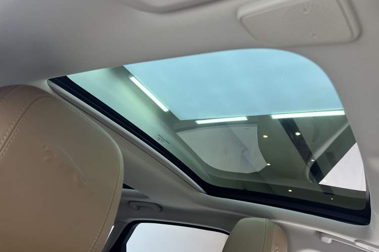 Used Jaguar XFL 2023 XFL 2.0T P250 Two-Wheel-Drive Luxury Deluxe Edition